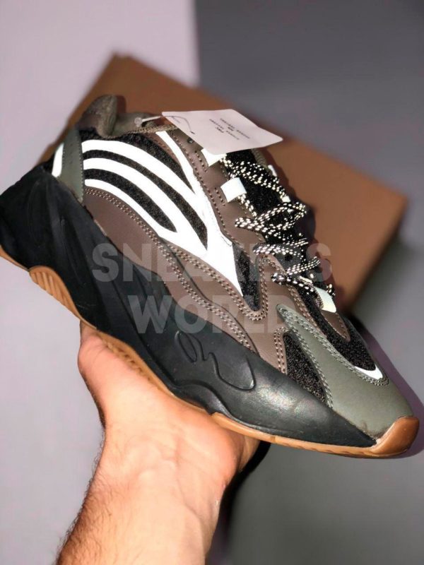 Adidas Yeezy Boost 700 коричневые купить в спб
