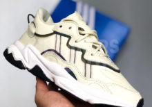 Кроссовки Adidas Ozweego бежевые
