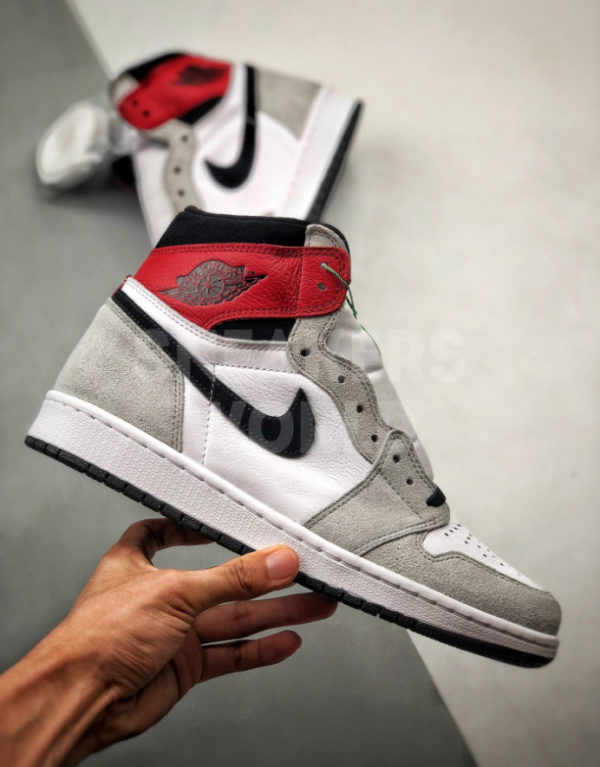 Nike Air Jordan 1 Retro Light Smoke Grey купить в