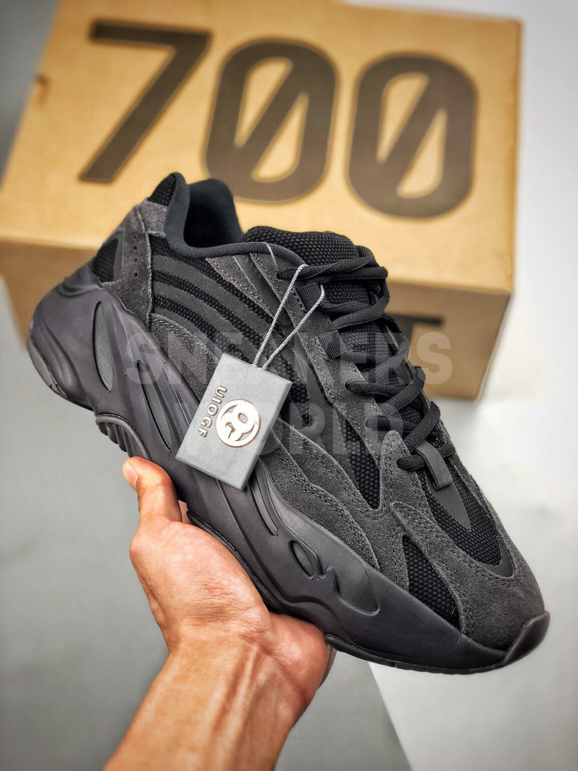 Adidas Yeezy Boost 700 V2 Vanta