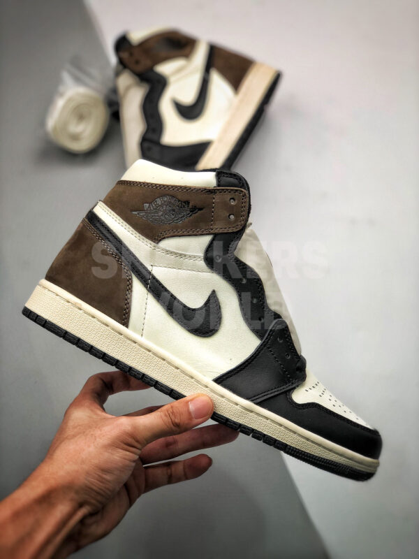 Nike Air Jordan 1 Retro Dark Mocha купить в