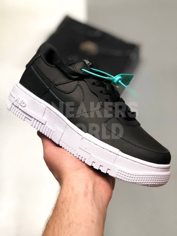 Nike Air Force 1 Pixel черные