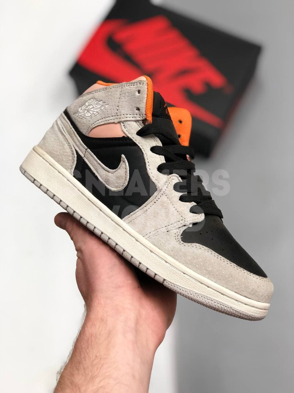 Nike Air Jordan 1 Neutral Grey Hyper Crimson