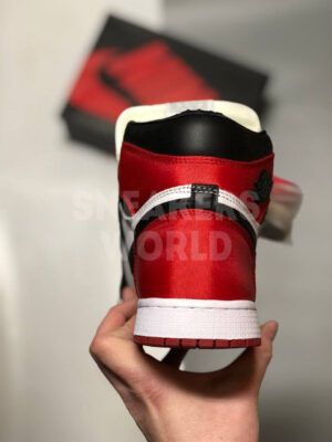 Nike Air Jordan 1 красно-бело-черные