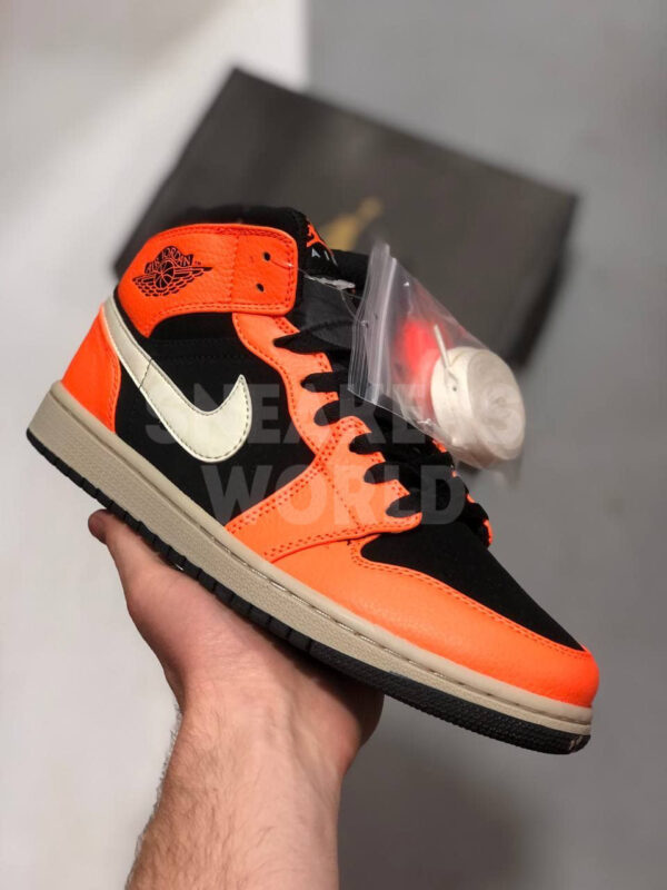 Nike Air Jordan 1 Orange