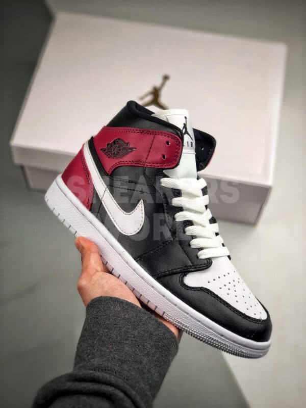 Nike Air Jordan 1 Mid WMNS Noble Red