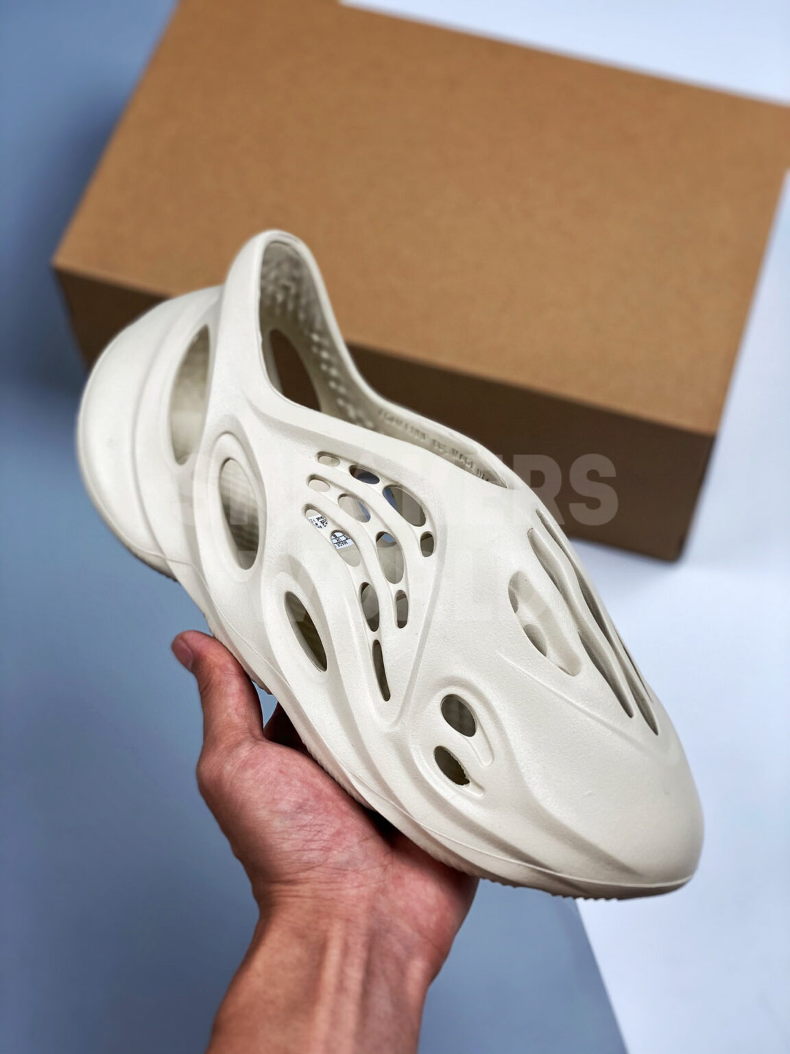Adidas Yeezy Foam RNNR Sand