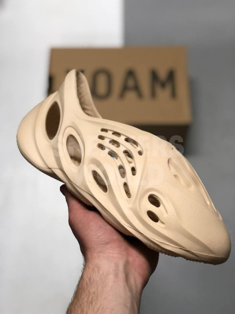 Adidas Yeezy Foam RNNR Ararat