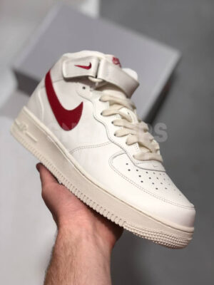 Nike Air Force 1 07 3 бело-красные высокие