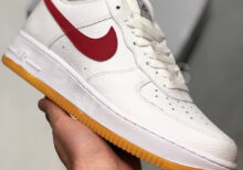 Кроссовки Nike Air Force 1 07 3 бело-красные