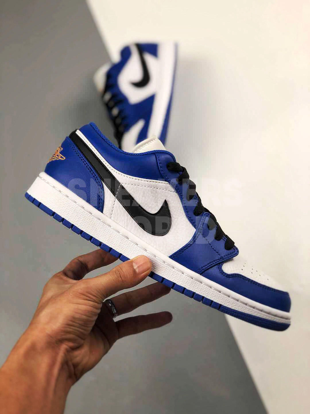 air jordan hyper royal low