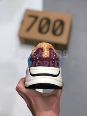 Кроссовки Adidas Yeezy 700 разноцветные