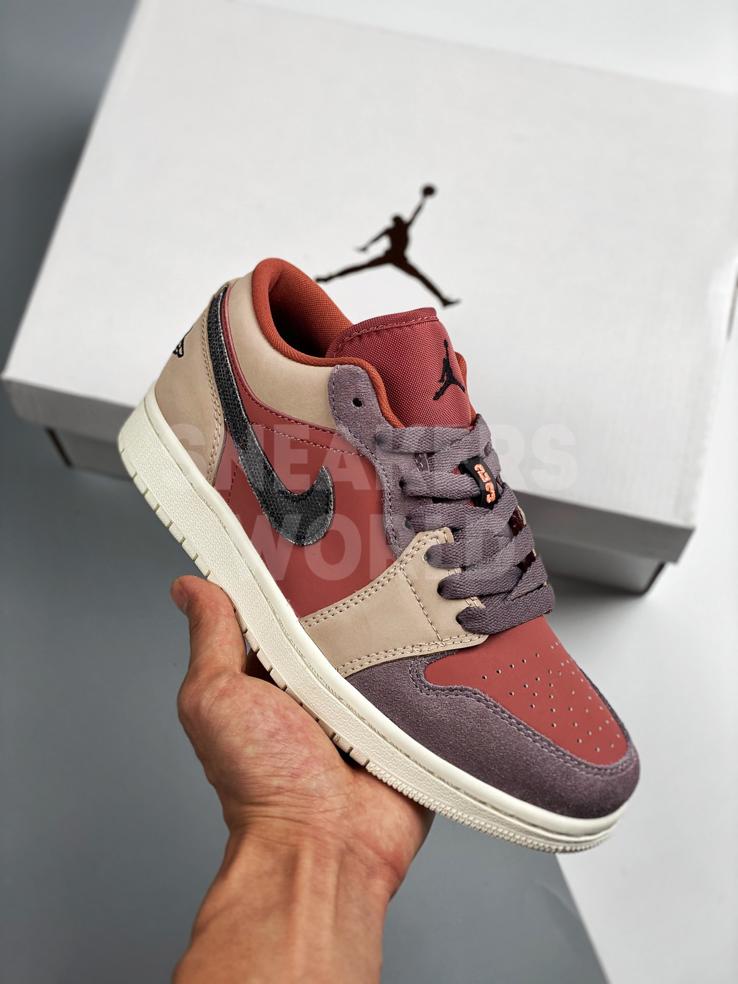 Nike Air Jordan 1 Low Canyon Rust 