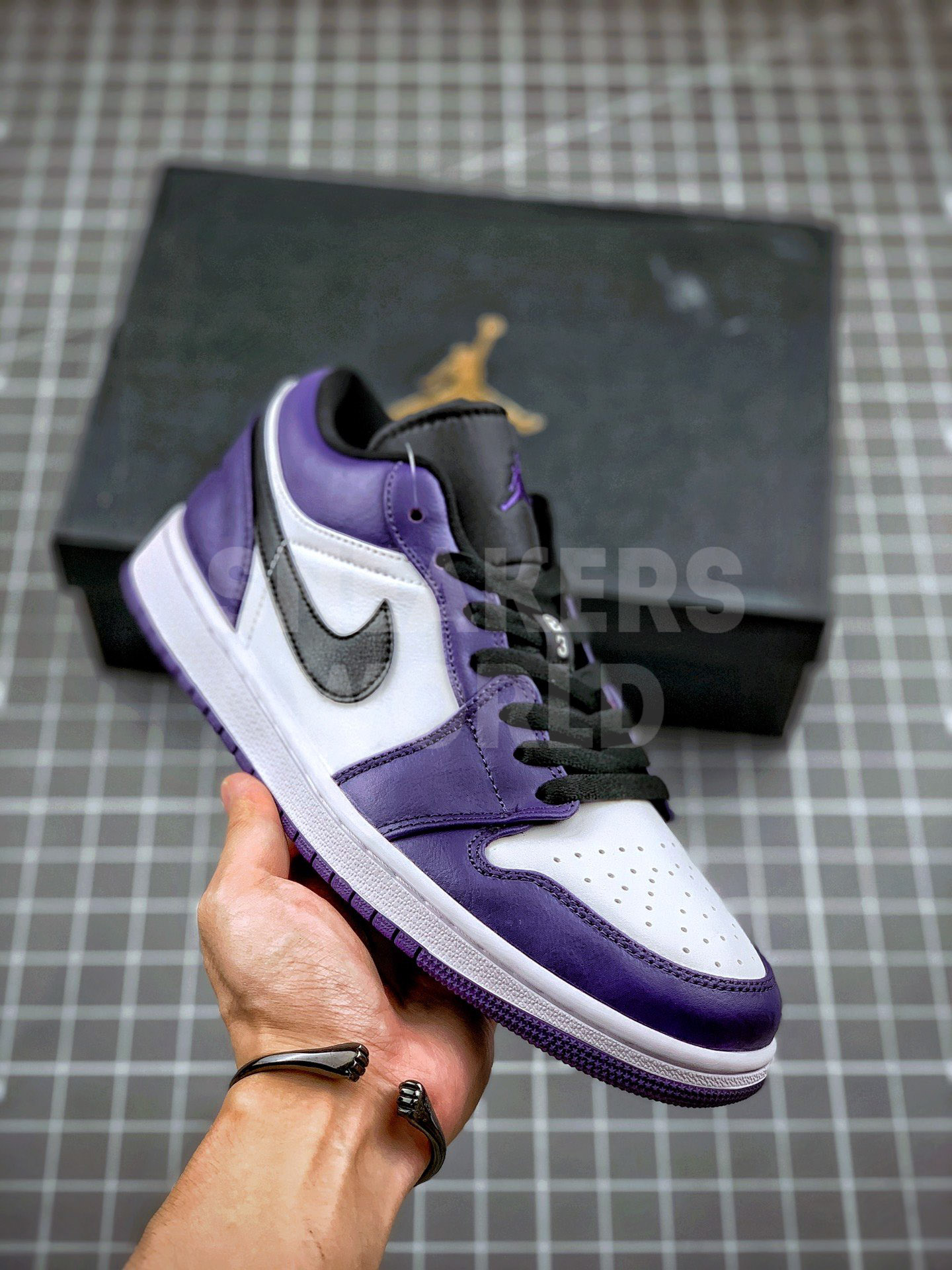 air jordan low court purple white