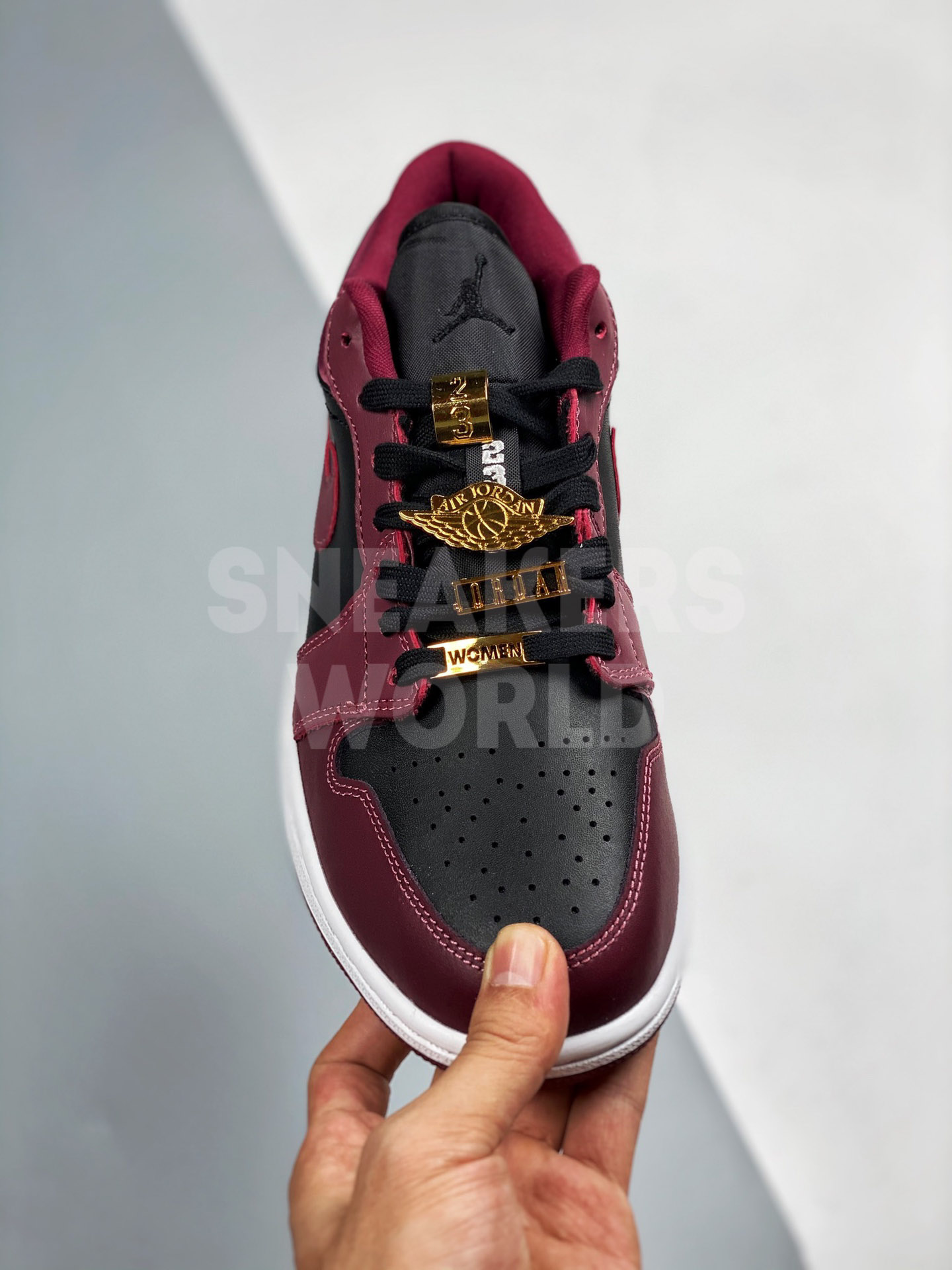 air jordan low beetroot