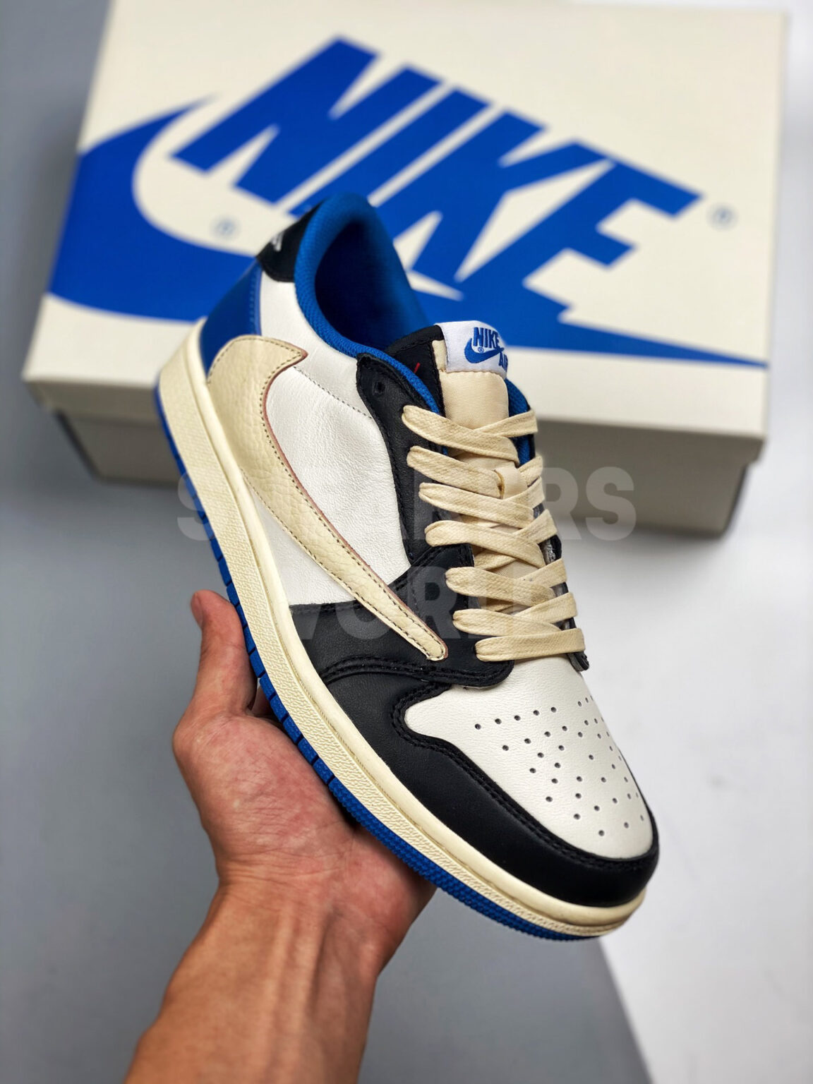 Nike Air Jordan 1 Low Travis Scott Fragment