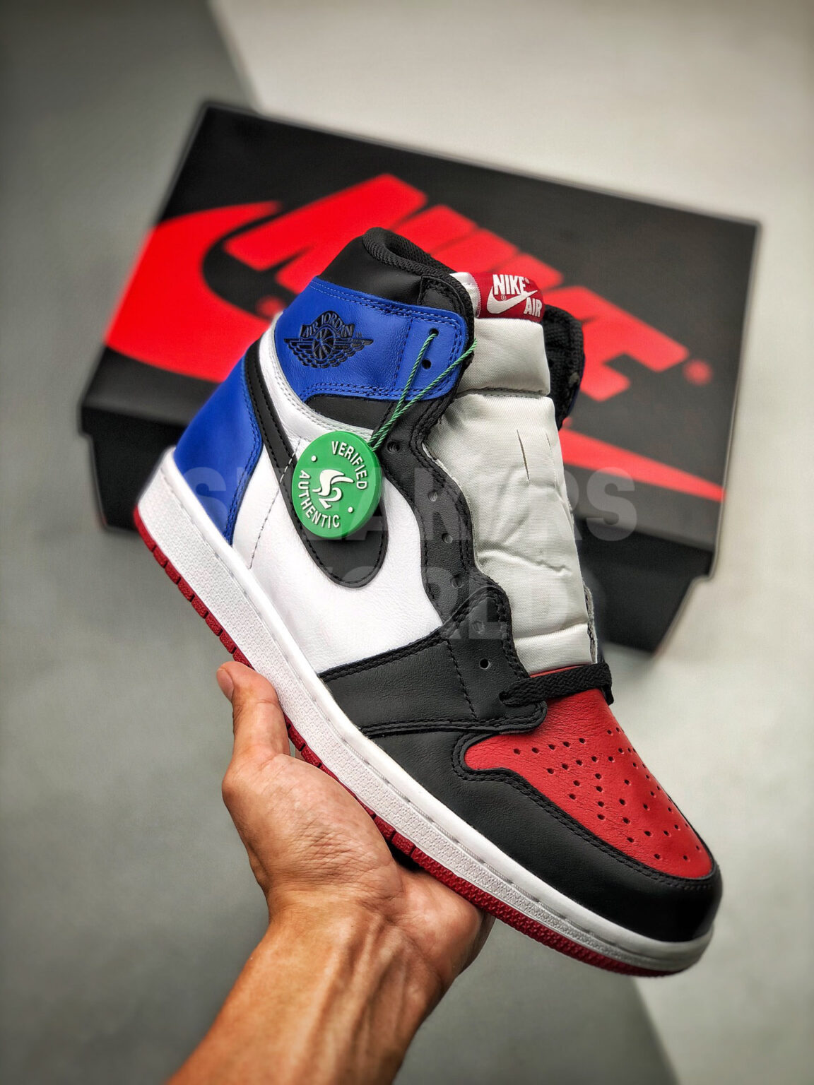 Nike Air Jordan 1 Retro Top 3