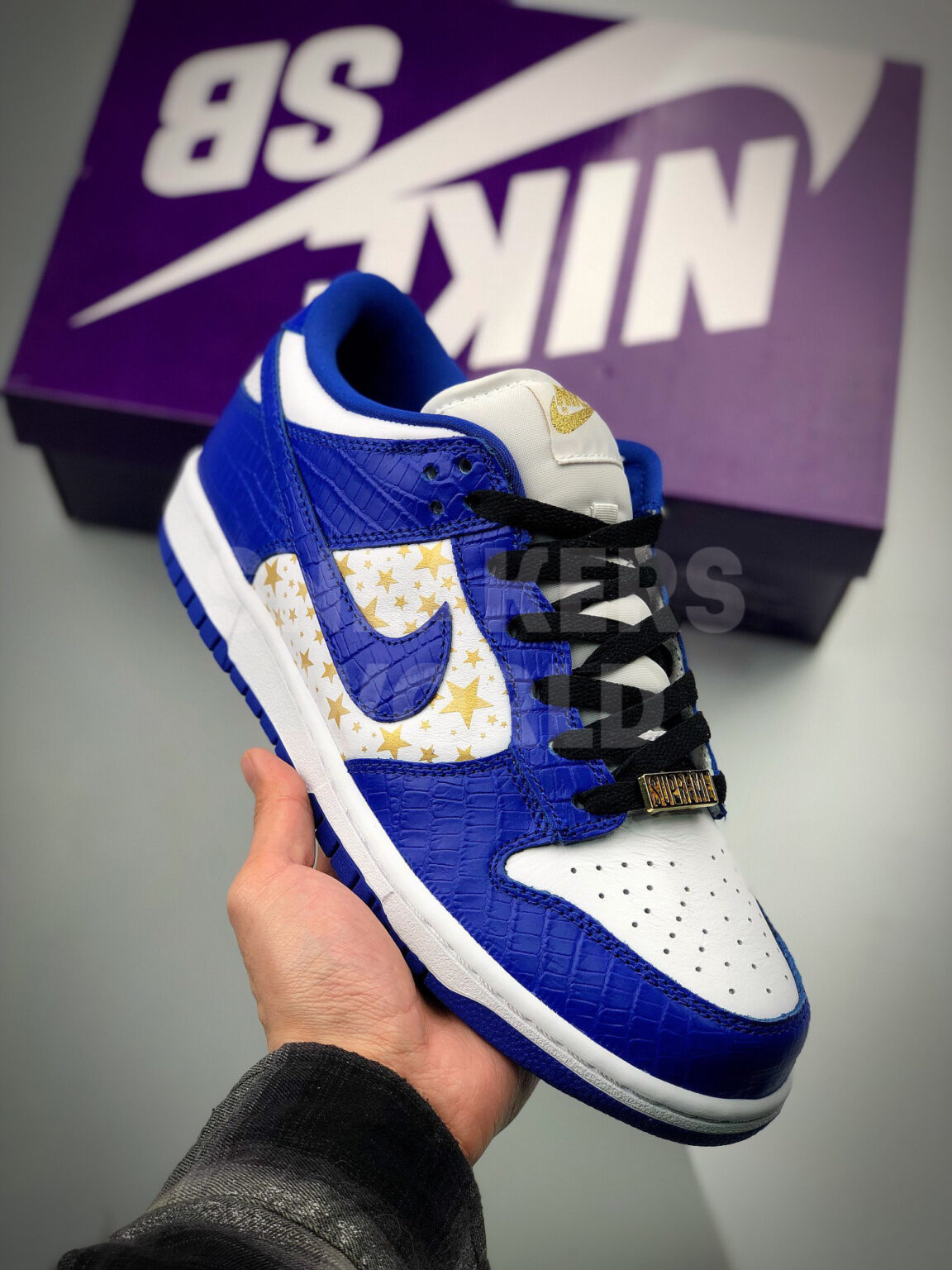 Nike SB Dunk Low Blue Stars x Supreme