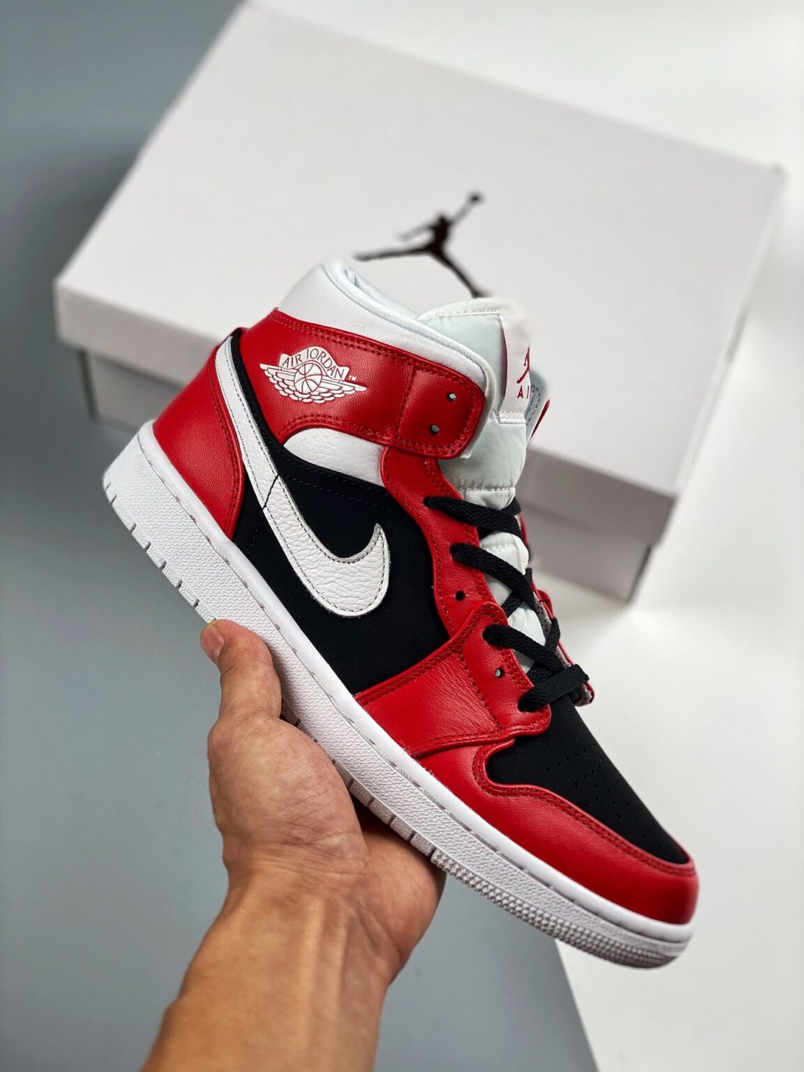 Nike Air Jordan 1 Mid Chicago Gym