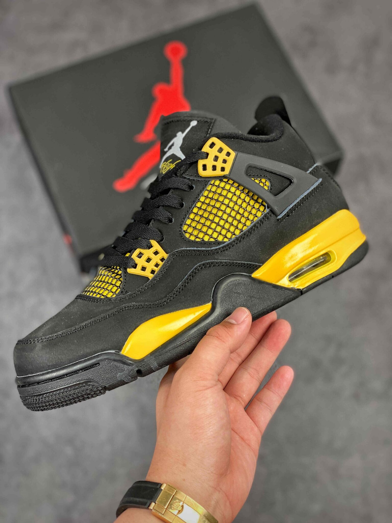 Nike Air Jordan 4 Yellow Thunder купить в Спб Мск Москве СанктПетербурге