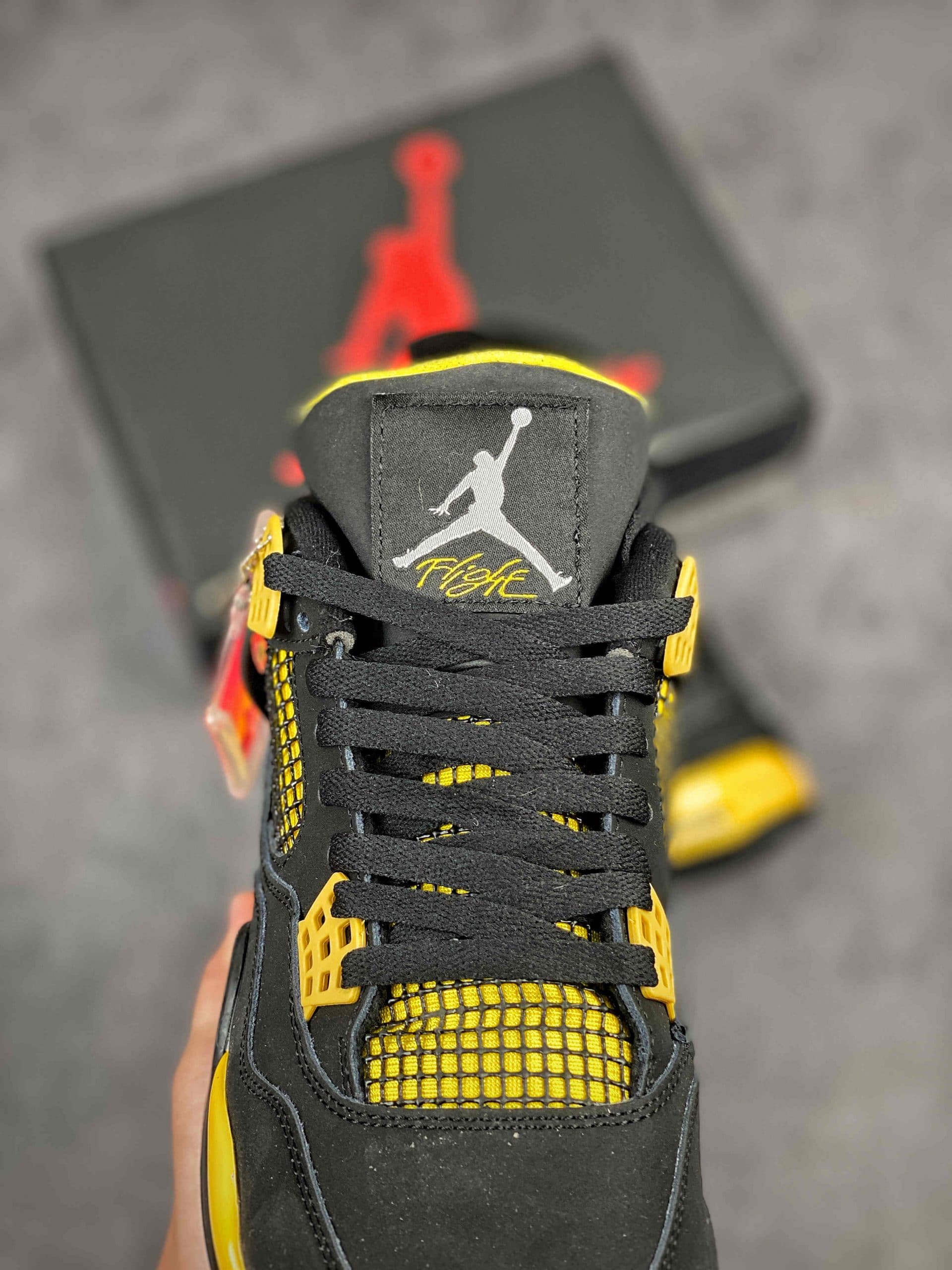 Nike Air Jordan 4 Yellow Thunder купить в Спб Мск Москве СанктПетербурге