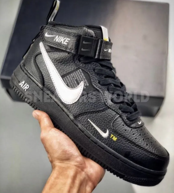 Nike Air Force 1 07 Mid LV8 черные зимние
