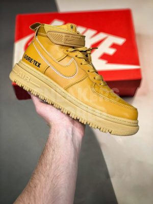 Nike Air Force 1 Gore-Tex золотые высокие