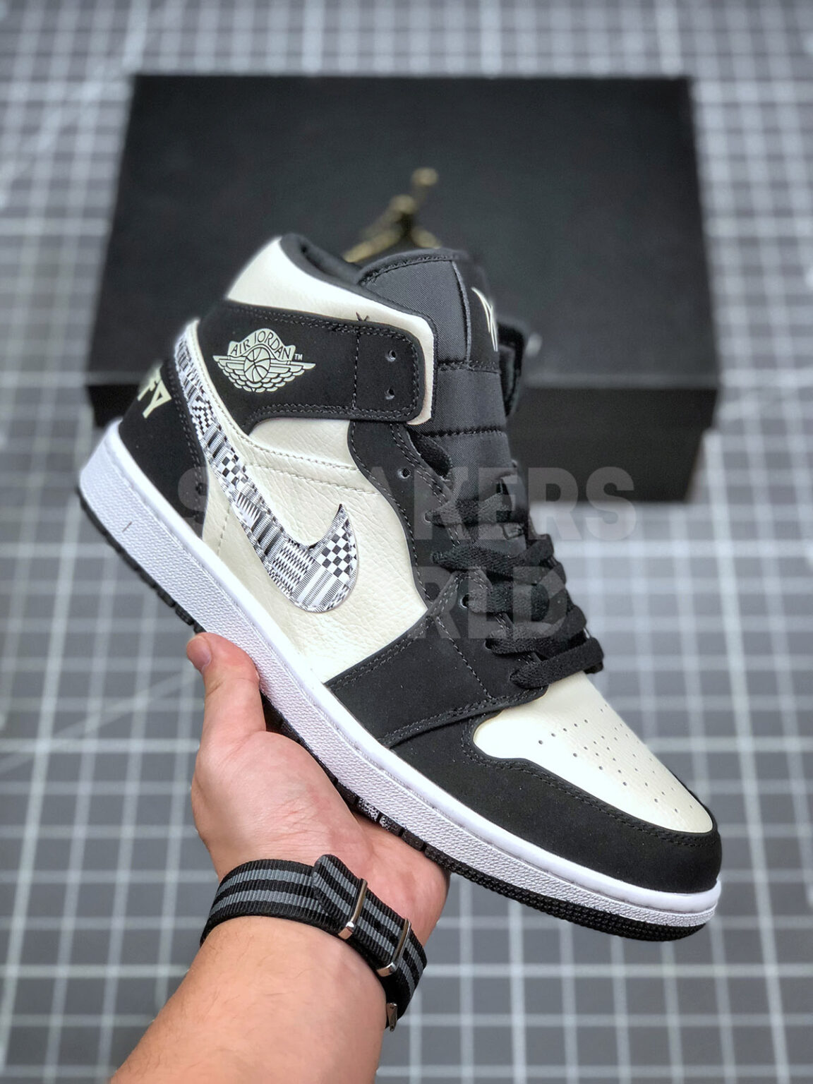 Nike Air Jordan 1 Mid Equality