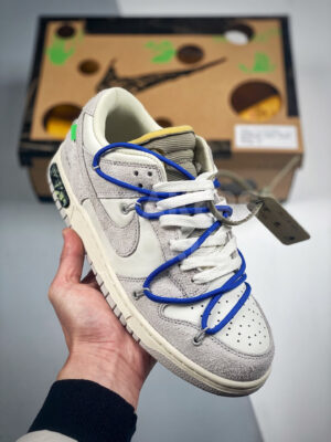 Off-White x Nike Dunk Low 32 of 50