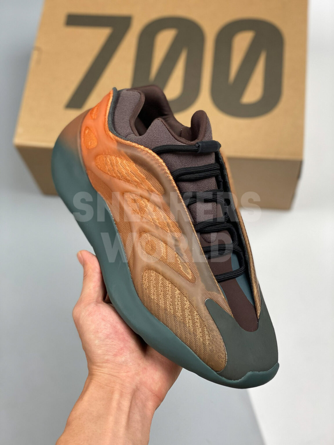 Adidas Yeezy 700 Copper Fade