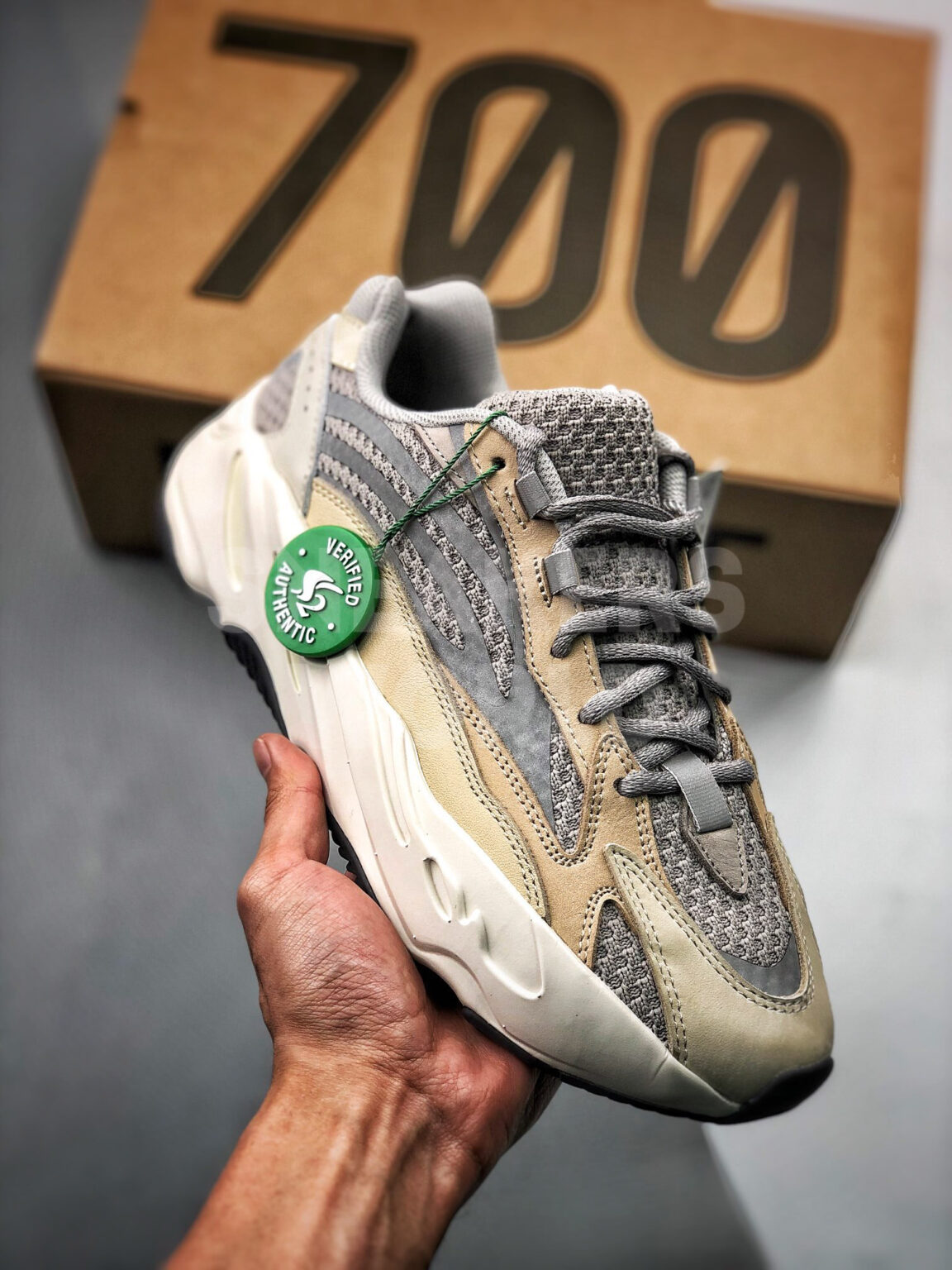 Adidas Yeezy Boost 700 v2 Cream