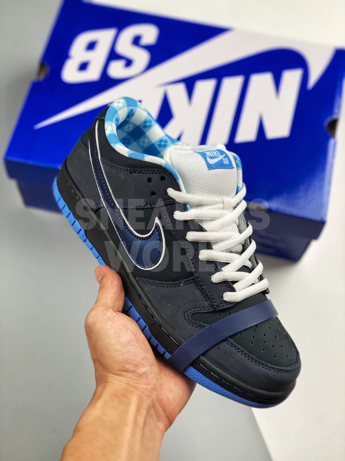 Nike SB Dunk Low Blue Lobster