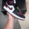 Nike Air Jordan 1 Black/Bordo