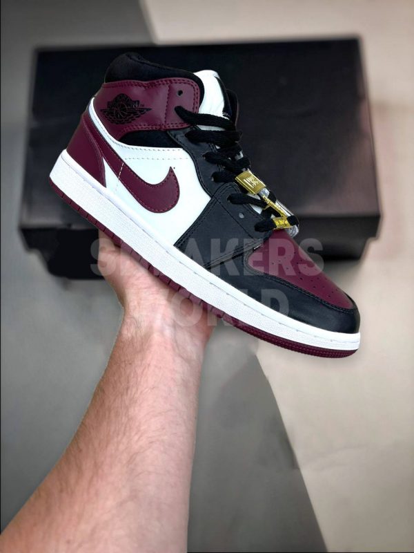 Nike Air Jordan 1 Black/Bordo