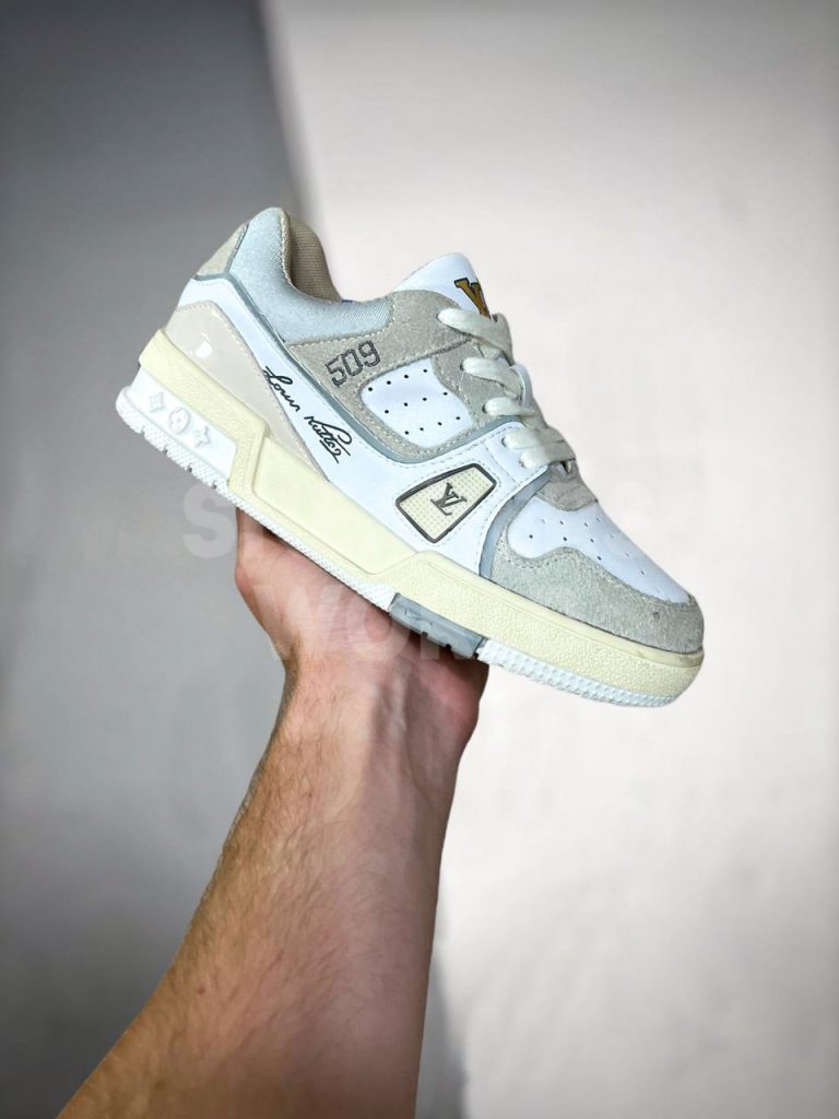 Louis Vuitton Beige White