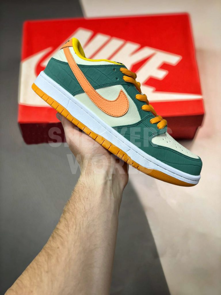 Nike SB Dunk Low PRO