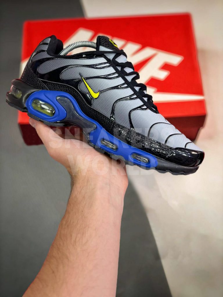 Nike Air Max Plus TN Light Grey