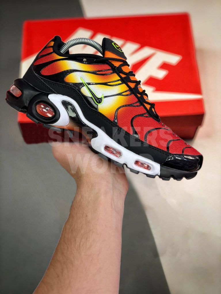 Nike Air Max TN Plus + Black/Red