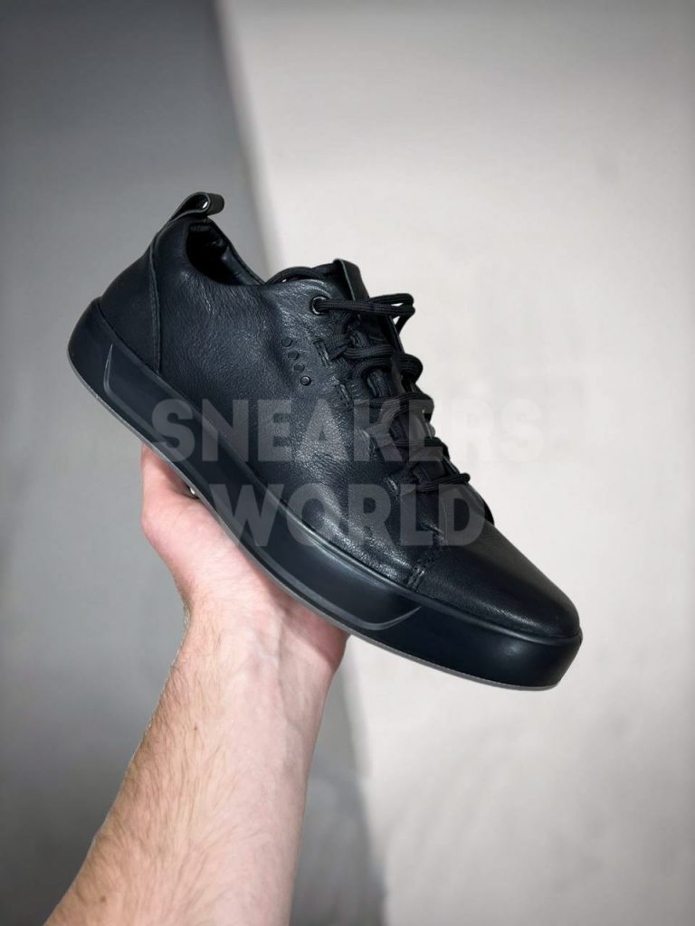 ECCO Black