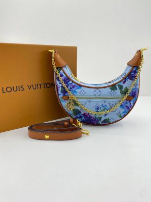 Сумка Louis Vuitton Loop голубая