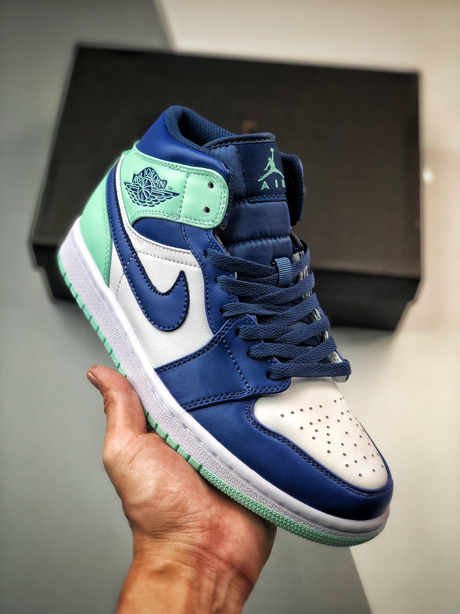 Air Jordan 1 Mid White Navy Blue Mint