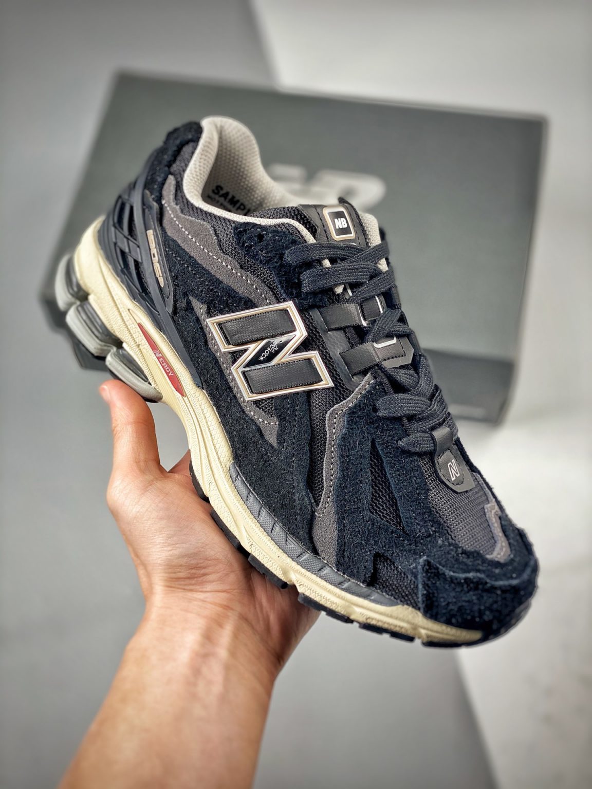 Кроссовки New Balance 1906R Protection Pack Black M1906DD