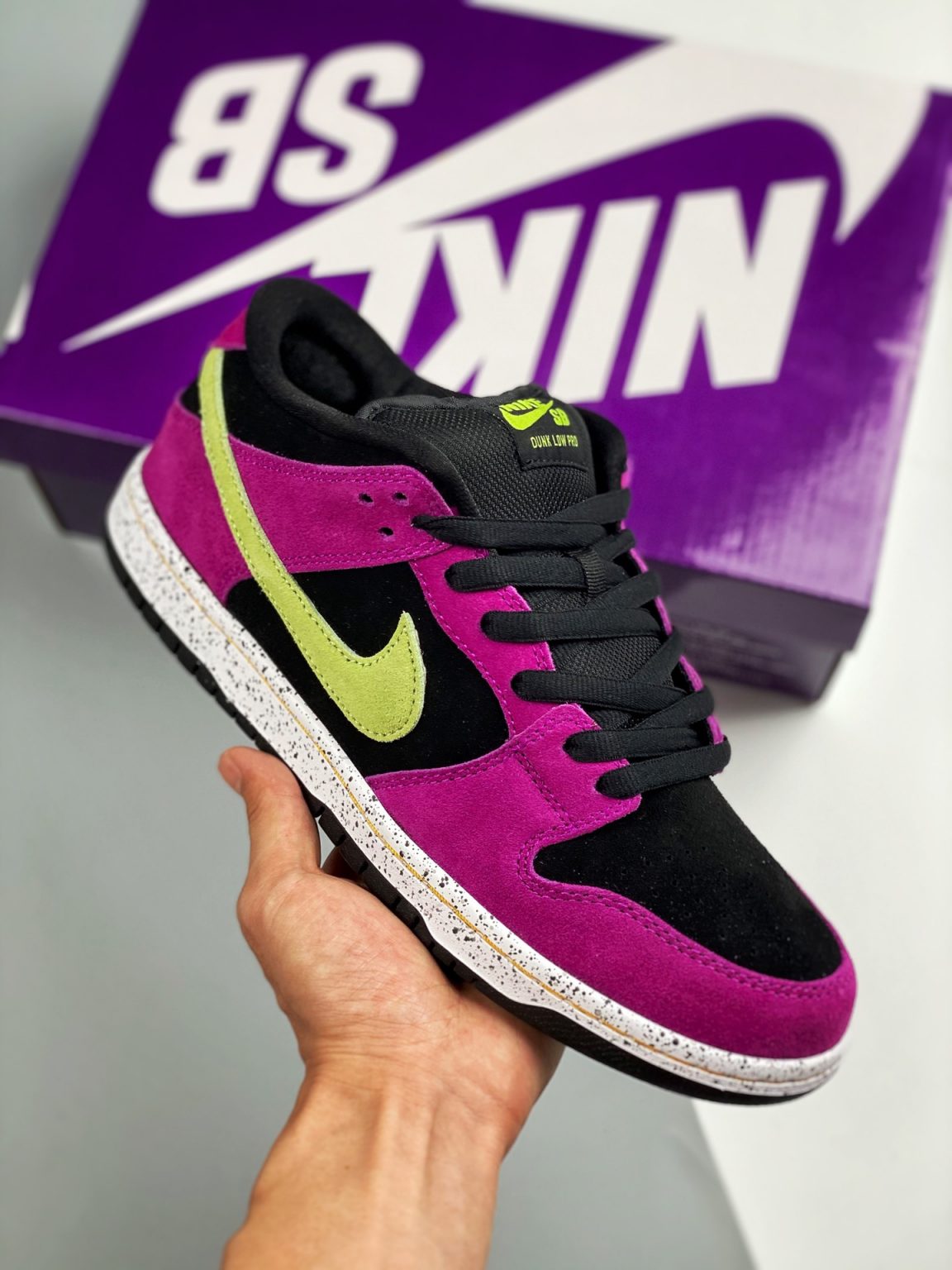 Nike SB Dunk Low Red Plum