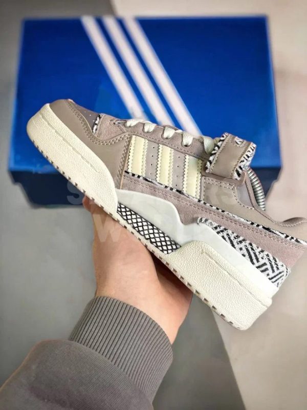 Adidas Forum Low Criss-Cross Pattern Taupe Oxide