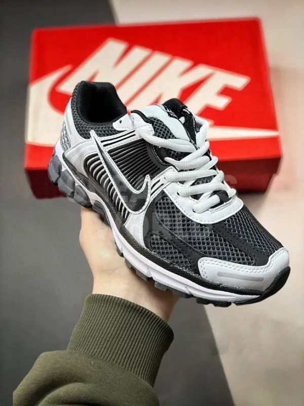 Nike Zoom Vomero 5 Photon Dust Chrome Gridiron Sail Black White