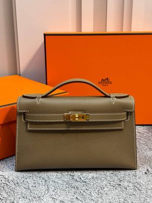 Сумка Hermes Mini Kelly Pochette 22cm Bag In Etoupe Epsom Leather GHW