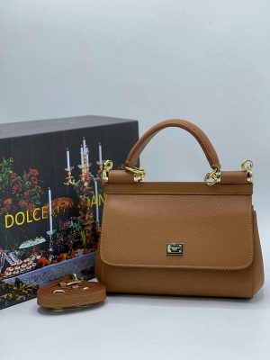 photo_2022-06-15_03-38-58.1200x1200-300x400 Сумка-тоут Gucci Diana jumbo GG mini tote bag