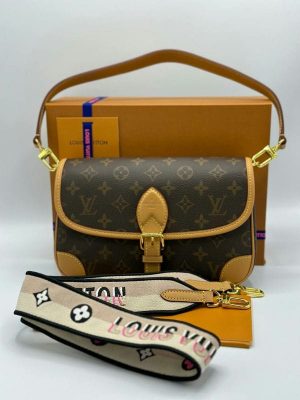 photo_2023-02-16_12-27-06.1200x1200-300x400 Клатч Louis Vuitton Monogram Canvas Favorite