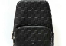 Сумка-слинг Avenue Louis Vuitton Damier Infini 