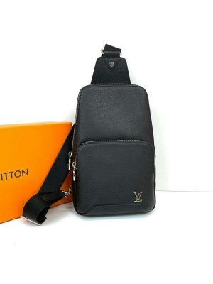 Сумка-слинг Avenue Louis Vuitton Taiga Black